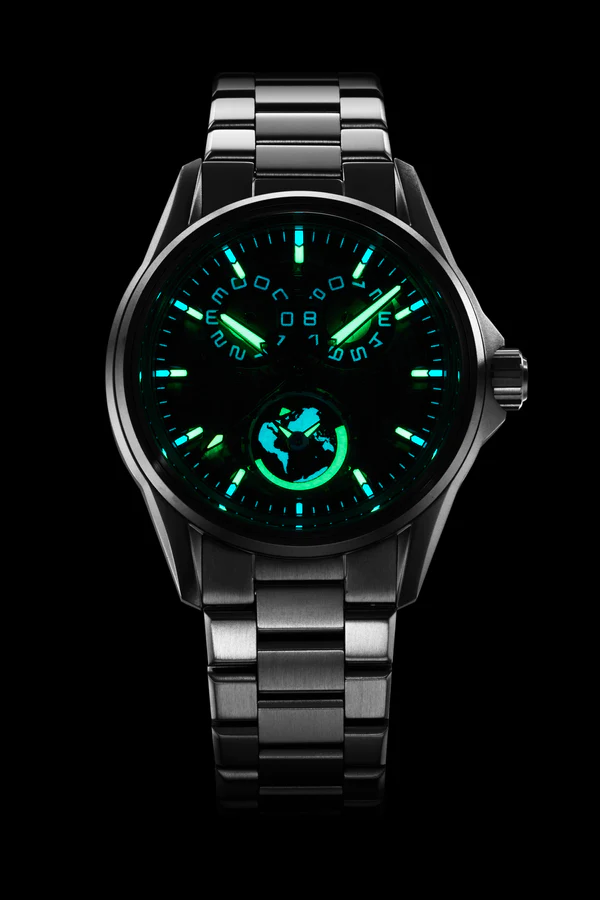 Zelos Spearfish Dual Time TI Spark - SeriousWatches.com Zelos Spearfish Dual Time TI Spark - SeriousWatches.com