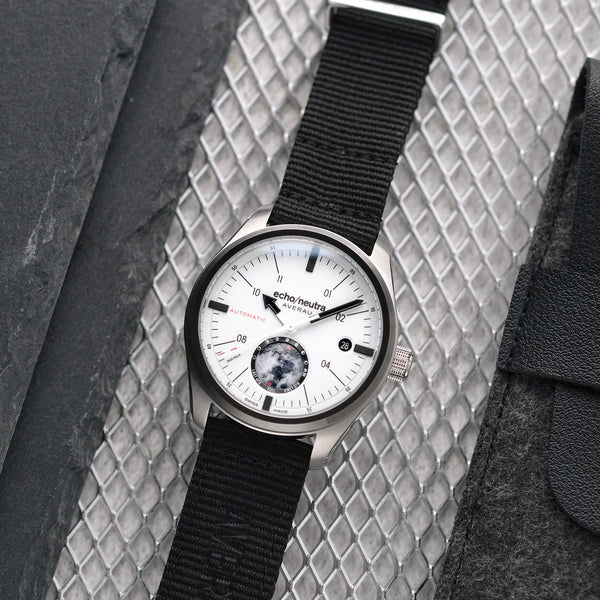 Echo/Neutra Averau 39 Moon Phase Big Moon White Full Lume
