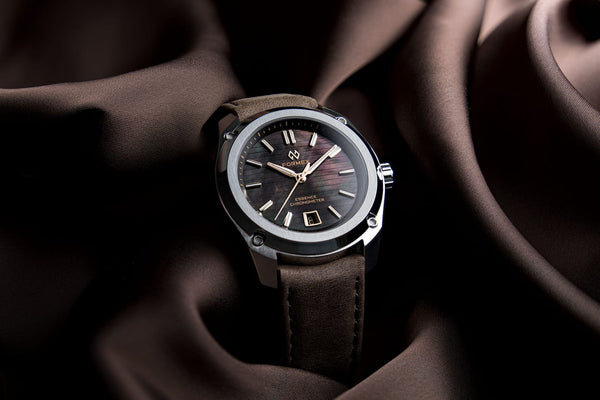Formex Essence ThirtyNine Black Pearl Leather