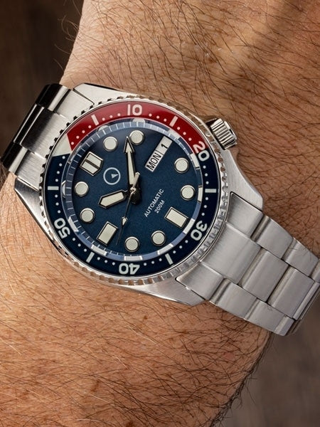 Islander Watch 38mm Automatic Dive Watch Blue Dial #ISL-49