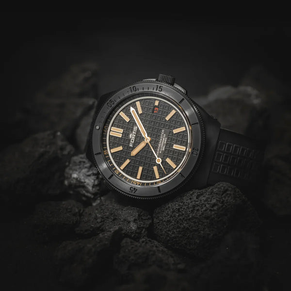 Fortis Marinemaster M-44 DLC Black Resin
