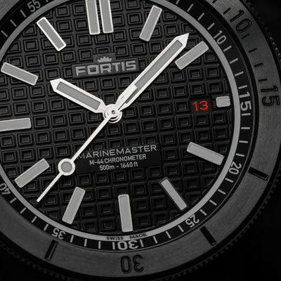 Fortis Marinemaster M-44 DLC Gravity Black