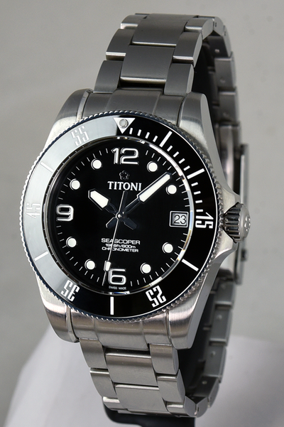 Titoni Seascoper 600 Chronometer 83600 S-BK-256 (Pre-owned)