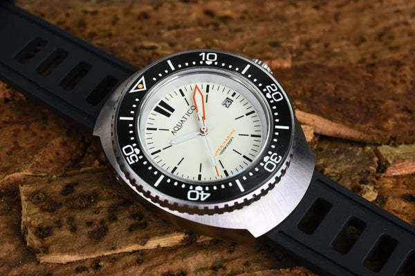 Aquatico Super Marine White Dial Black Bezel PT5000 (Pre-owned)