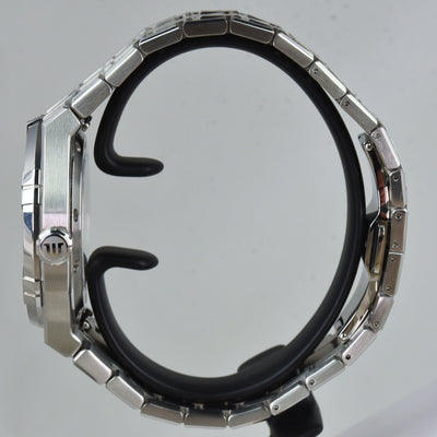 Maurice Lacroix Aikon Automatic Date 42mm AI6008-SS00F-630-D (Pre-owned)