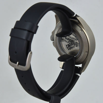 Timex Expedition North Titanium TW2V54000 (Pre-owned)
