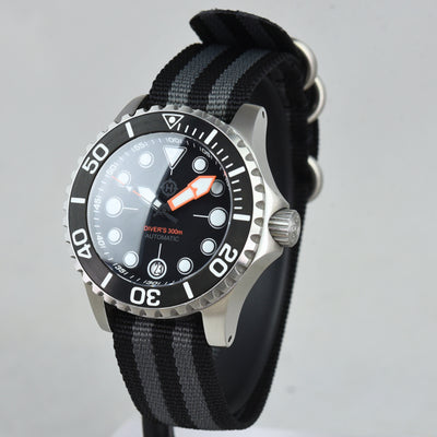 Helm Komodo Black (Pre-owned)