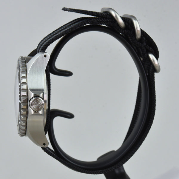 Helm Komodo Black (Pre-owned)