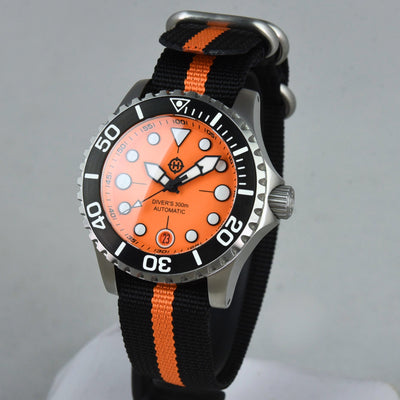 Helm Komodo Orange (Pre-owned)