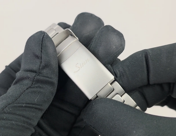 Sinn U50 1050.010 (Pre-owned)