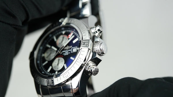 Breitling Super Avenger II A13371 (Pre-owned)