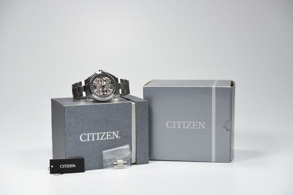 Citizen Satellite Wave GPS CC1090-52E (Pre-owned)