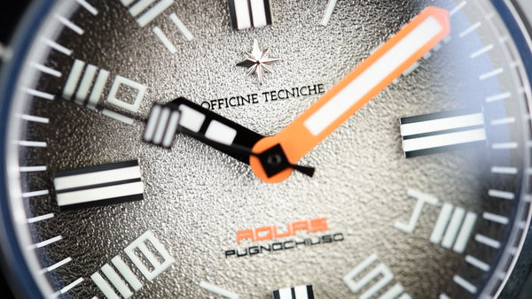 Officine Tecniche Pugnochiuso 01 (Pre-owned)