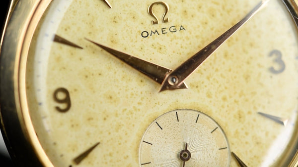 Omega 2619 18kt gold (Pre-owned)