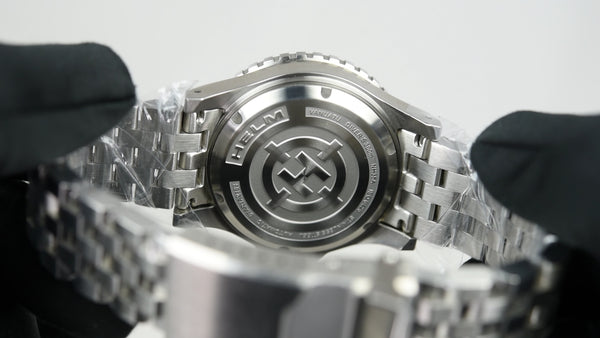 Helm Vanuatu Steel (Pre-owned)