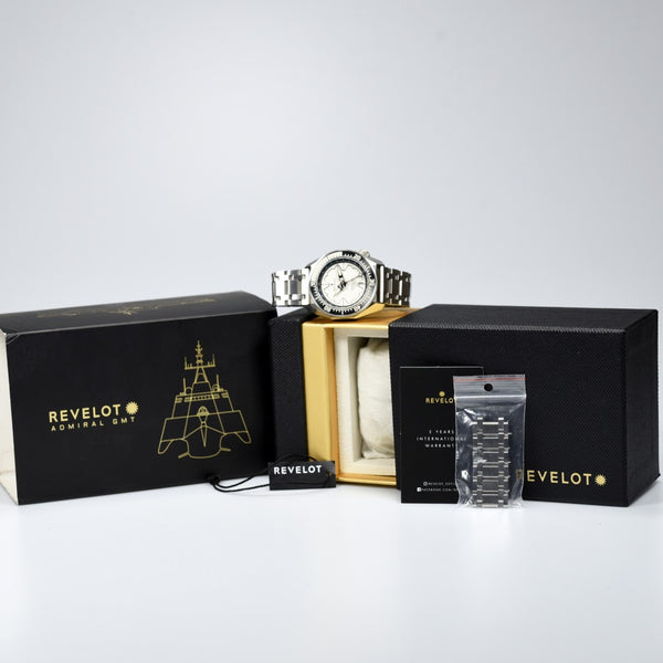 Revelot R10 Admiral GMT Arctic White (Pre-owned)