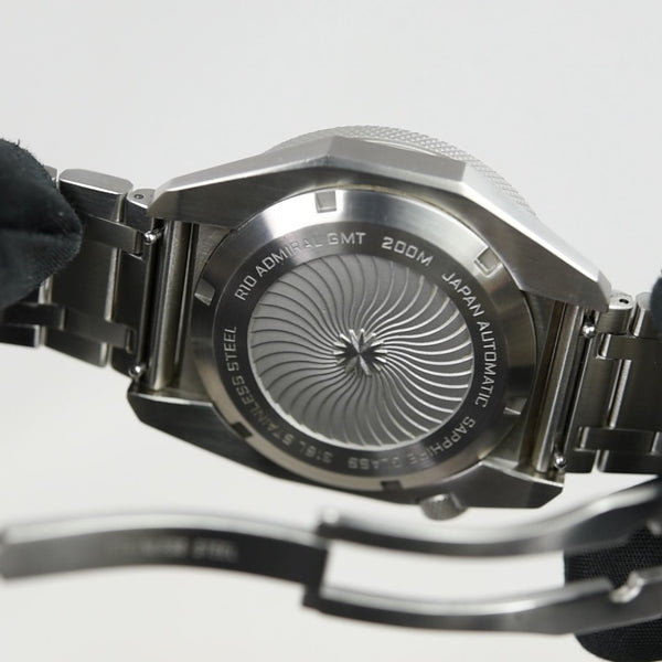 Revelot R10 Admiral GMT Arctic White (Pre-owned)