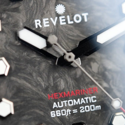 Revelot Hexmariner 39 Marble Carbon Black DLC (Pre-owned)