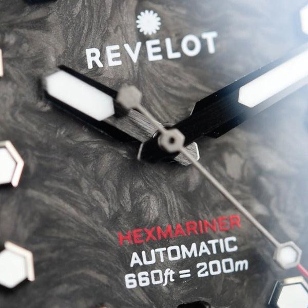 Revelot Hexmariner 39 Marble Carbon Black DLC (Pre-owned)