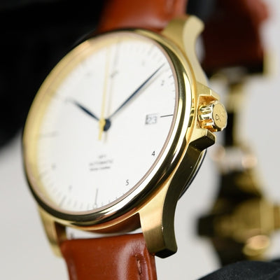 About Vintage 1971 Automatic Limited Edition (Pre-owned)