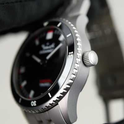 Oceanica Searaven 200m Diver Black (Pre-owned)