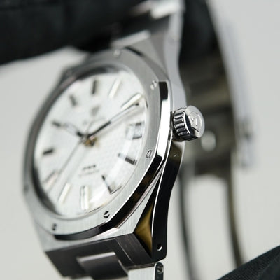Nivada F77 SST White MK2 38mm 69014A77 (Pre-owned)