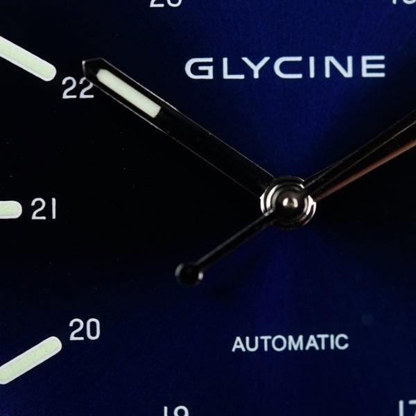 Glycine Combat 6 3890 (Pre-owned)