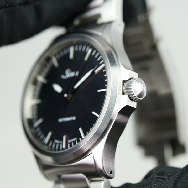 Sinn 556 I Mother-of-pearl S 556.0105 (Pre-owned)