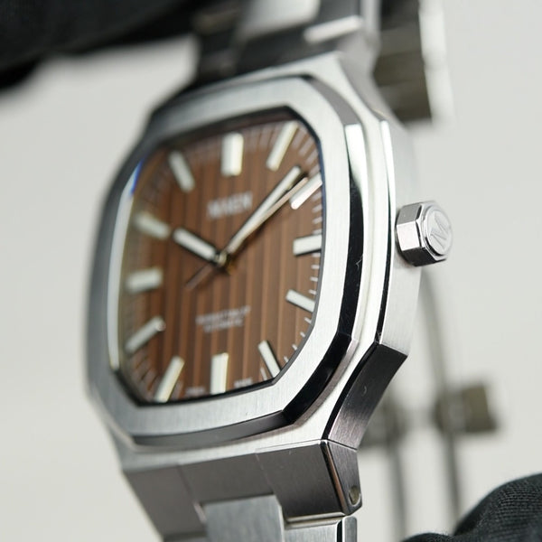Maen Manhattan 37 Salmon No Date MKI (Pre-owned)