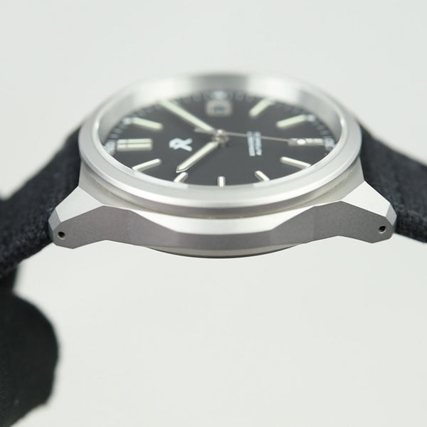 RZE Resolute Carbon Black (Pre-owned)