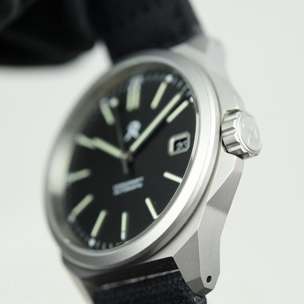 RZE Resolute Carbon Black (Pre-owned)
