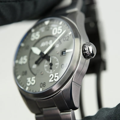 AVI-8 Spitfire Type 300 Automatic AV-4073-44 (Pre-owned)