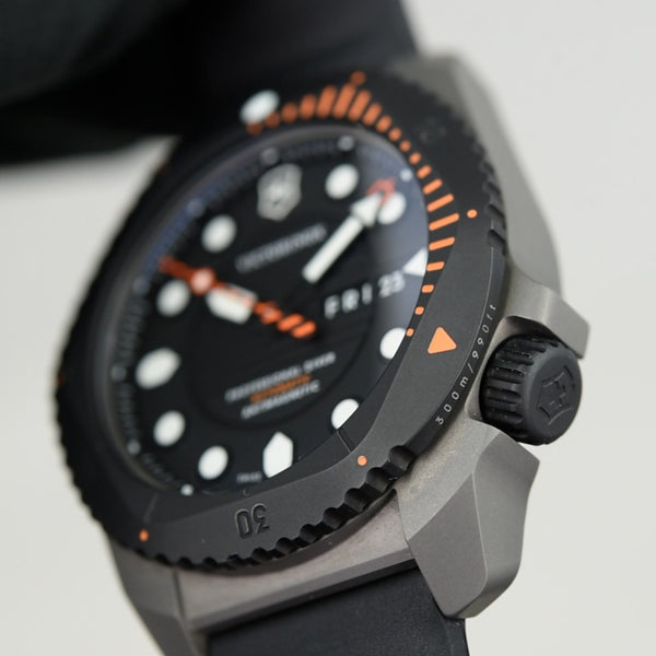 Victorinox Dive Pro Automatic Titanium 241996 (Pre-owned)