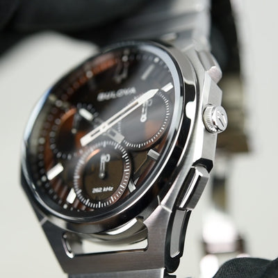 Bulova Curv 10th Anniversary Edition 96K117 (Pre-owned)