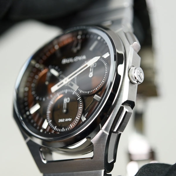 Bulova Curv 10th Anniversary Edition 96K117 (Pre-owned)