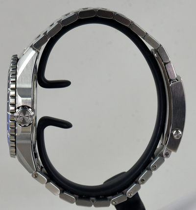 Formex REEF GMT Black and Blue Bicolor Ceramic Bezel (Pre-owned)