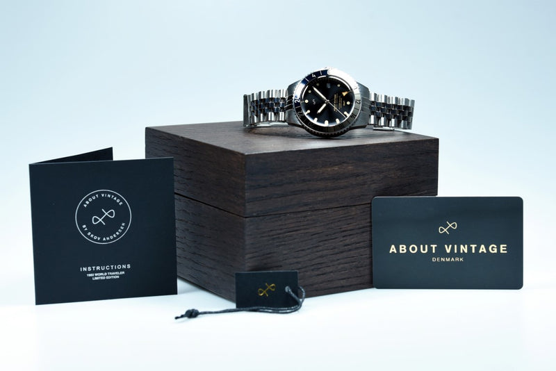 About Vintage 1982 GMT World Traveler (Pre-owned