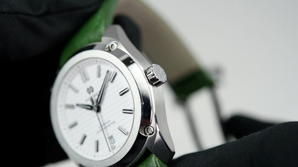 Formex Essence ThirtyNine Chronometer White Leather (Pre-owned)