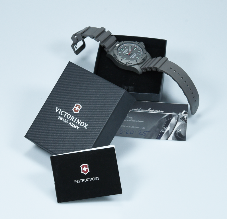 241810 victorinox deals