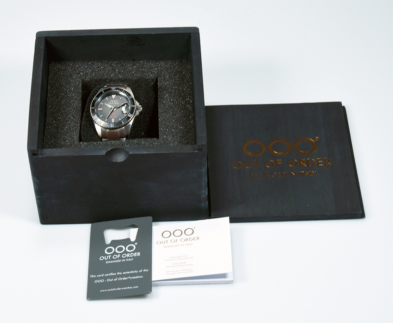 Out Of Order Indigo Automatico Quaranta (40mm) Quadrante Viola Bruciato / OOO.001-21.LI - First Class Watches™ A Out Of Order Indigo Automatico Quaranta (40mm) Quadrante Viola Bruciato / OOO.001-21.LI - First Class Watches™ A