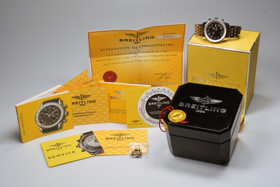Breitling Navitimer World Chronograph GMT 46 A24322 (Pre-owned)