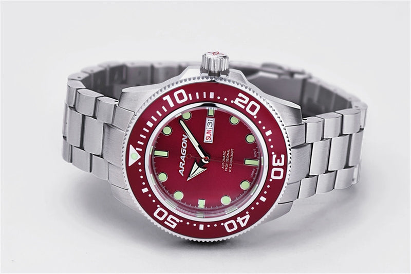 ARAGON Divemaster Automatic 50mm A054RED SeriousWatches
